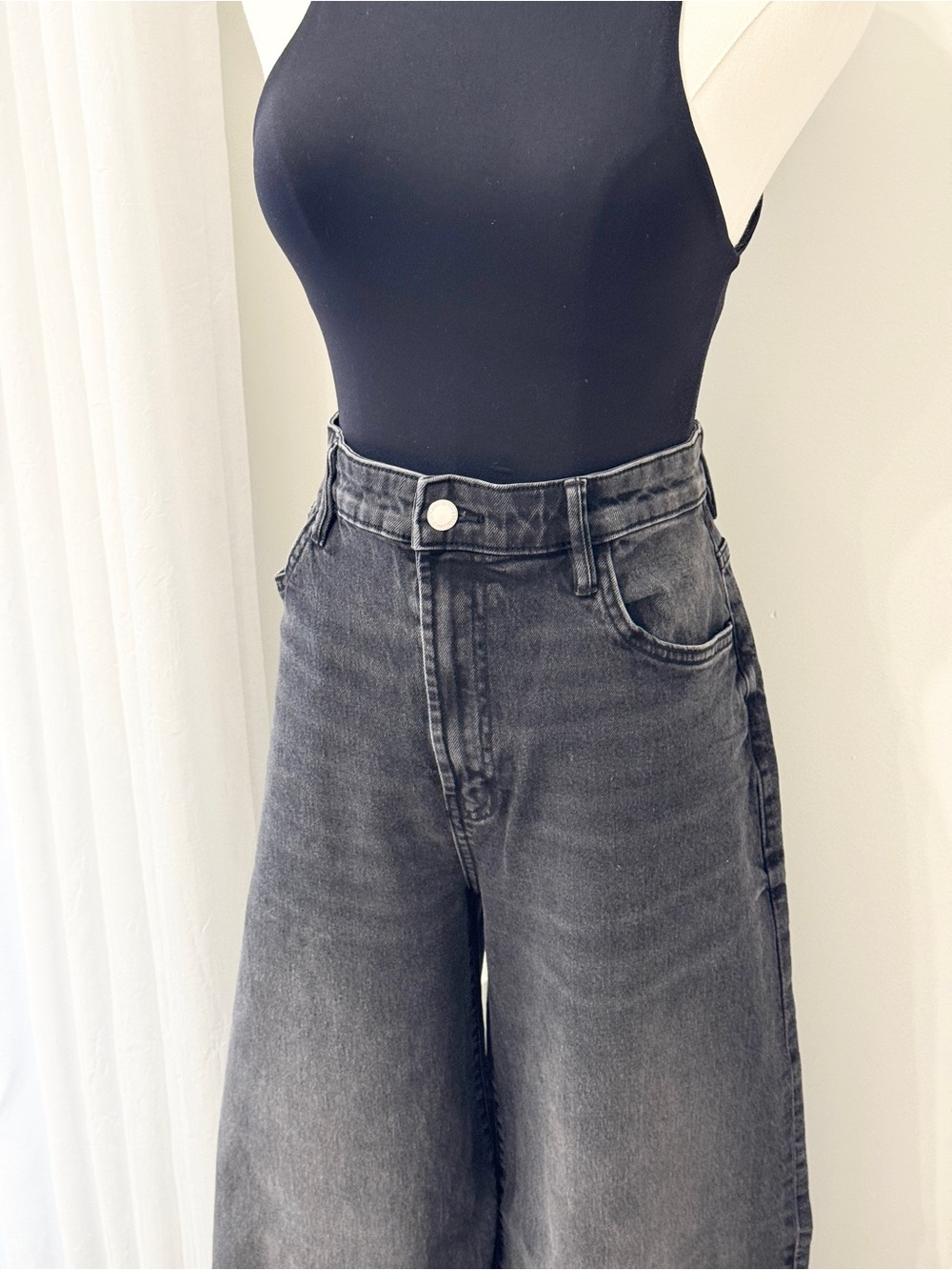 MANGO High-Waist Wide Leg Women Jeans - Washed Black / US 8